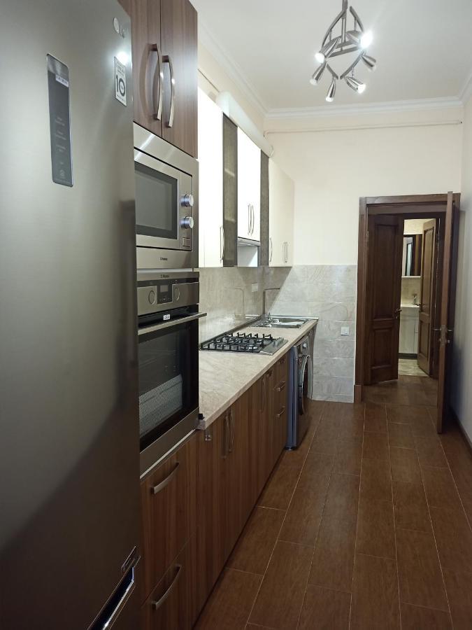 Spacious One Bedroom Apartment In The City Centre Yerevan Luaran gambar
