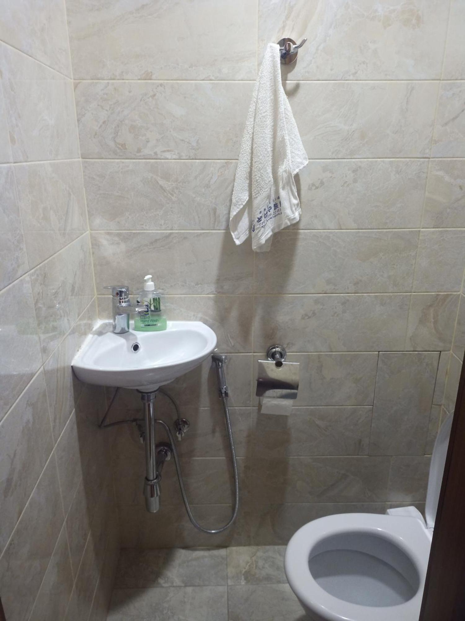 Spacious One Bedroom Apartment In The City Centre Yerevan Luaran gambar